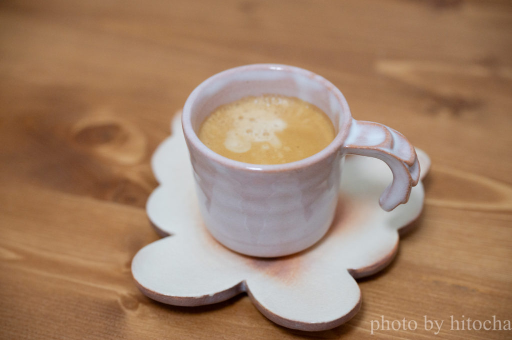 萩焼のデミタスカップ 蝶々のお皿が可愛い 萩陶苑（SHUTOUEN）椿秀窯